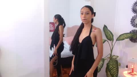 Snapshot of emily_cross_ chatting on 13, 9, 2025 Emily online show from 13, 9, 2025