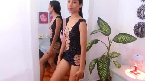 Snapshot of emily_cross_ chatting on 23, 9, 2025 Emily online show from 23, 9, 2025