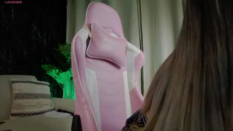 Emily foxx01 online show from 14, 7, 2026