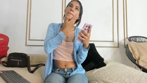 emily_gaviria1 online show from 5, 5, 2026