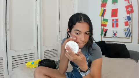 emily_gaviria1 online show from 23, 6, 2026