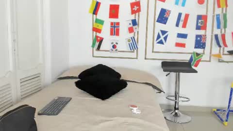 emily_gaviria1 online show from 3, 7, 2026