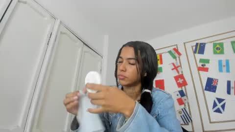 emily_gaviria1 online show from 12, 7, 2026
