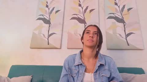 emily_gaviria1 online show from 27, 7, 2026