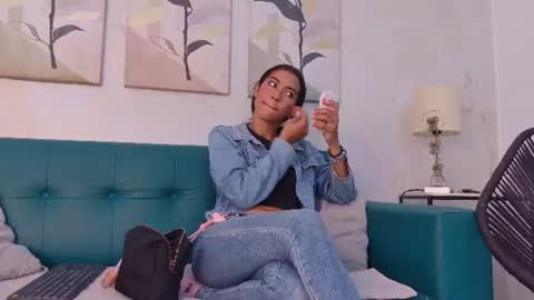 emily_gaviria1 online show from 30, 7, 2026