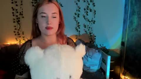 EMILY online show from 25, 2, 2025