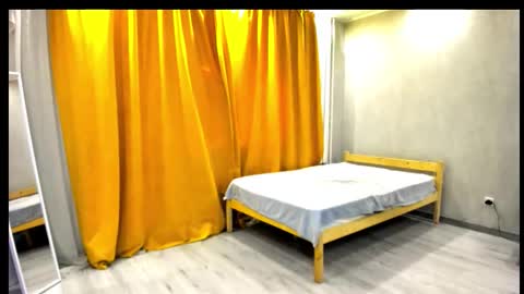 Snapshot of emily_gold1 chatting on 19, 9, 2025 My name is EMILY. Please say hello I like to chat with you. If you have requests or dirty talk please  online show from 19, 9, 2025