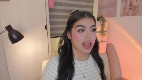 EmilyKenner  Independent model  online show from 23, 7, 2026
