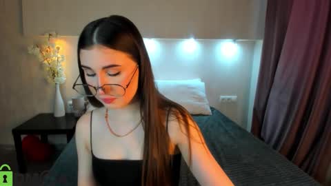 Snapshot of emily_lews chatting on 23, 2, 2026 Emily online show from 23, 2, 2026