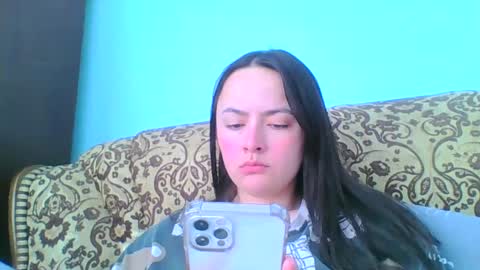 Snapshot of emily_morning_dew chatting on 8, 3, 2025 emily_morning_dew online show from 8, 3, 2025