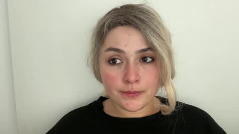 Snapshot of emily_morning_dew chatting on 20, 10, 2025 emily_morning_dew online show from 20, 10, 2025