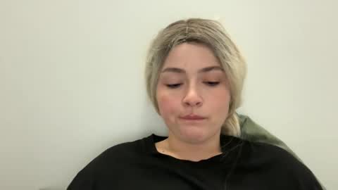 Snapshot of emily_morning_dew chatting on 21, 10, 2025 emily_morning_dew online show from 21, 10, 2025