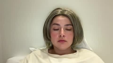 Snapshot of emily_morning_dew chatting on 10, 6, 2026 emily_morning_dew online show from 10, 6, 2026