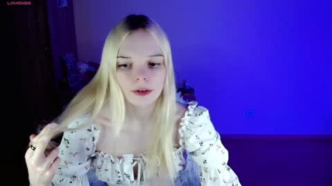 Snapshot of emily_nyaffe chatting on 17, 1, 2025 Lia online show from 17, 1, 2025