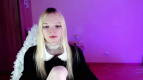 Snapshot of emily_nyaffe chatting on 27, 1, 2025 Lia online show from 27, 1, 2025