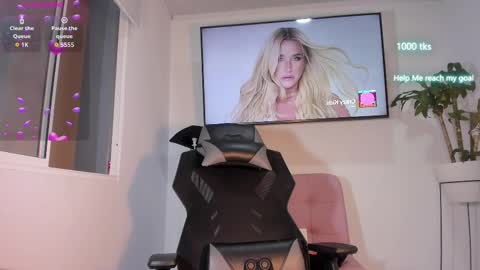 Snapshot of emily_palmeer chatting on 10, 11, 2025 emily_palmeer online show from 10, 11, 2025