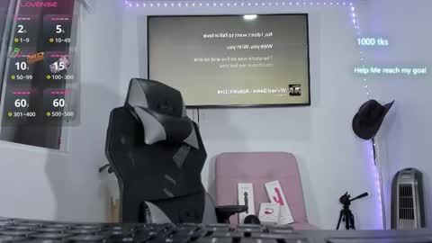 Snapshot of emily_palmeer chatting on 5, 3, 2026 emily_palmeer online show from 5, 3, 2026