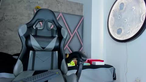 Emily online show from 19, 2, 2026