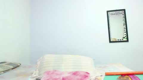 Snapshot of emily_rousxxx chatting on 18, 4, 2026 Emily IGEmmily Baussa online show from 18, 4, 2026