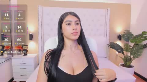 Snapshot of emily_roux chatting on 29, 11, 2025 EMILY online show from 29, 11, 2025