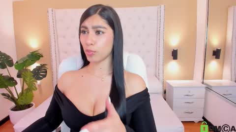 Snapshot of emily_roux chatting on 8, 2, 2026 EMILY online show from 8, 2, 2026