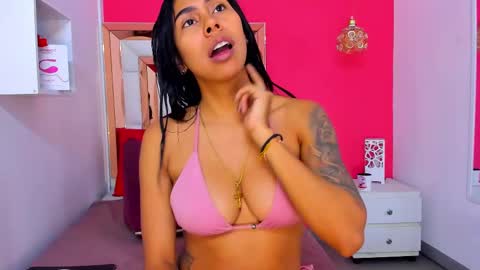 Snapshot of emily_sexy3 chatting on 25, 2, 2025 Emily online show from 25, 2, 2025