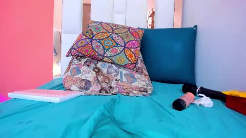 Snapshot of emily_sexy3 chatting on 9, 3, 2025 Emily online show from 9, 3, 2025