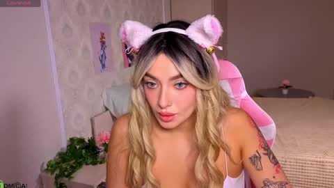 Snapshot of emily_tyler19 chatting on 21, 4, 2026 Emily online show from 21, 4, 2026