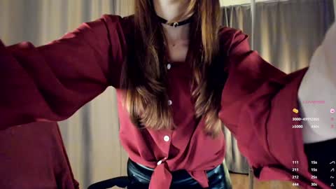 Snapshot of emily_w0w_ chatting on 16, 12, 2024 Lia online show from 16, 12, 2024