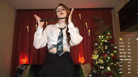 Snapshot of emily_w0w_ chatting on 5, 1, 2025 Lia online show from 5, 1, 2025