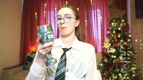 Snapshot of emily_w0w_ chatting on 5, 1, 2025 Lia online show from 5, 1, 2025