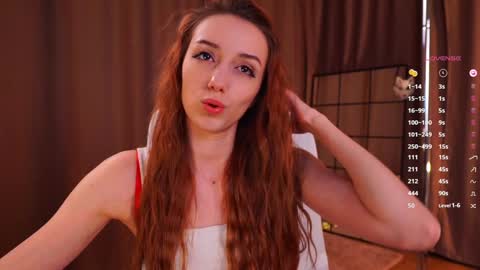 Snapshot of emily_w0w_ chatting on 25, 1, 2025 Lia online show from 25, 1, 2025