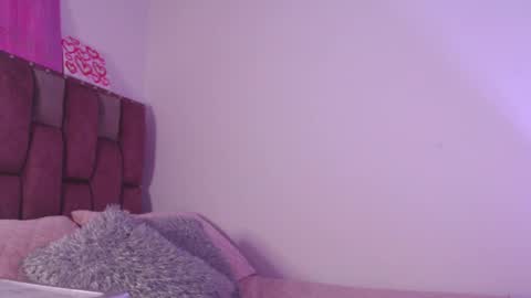 emily_w2 online show from 18, 2, 2025