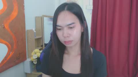 emily_xo143 online show from 5, 5, 2026