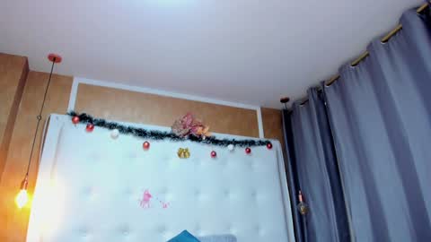 emilyadams0 online show from 6, 12, 2024