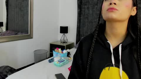 Emilyyy online show from 2, 5, 2026