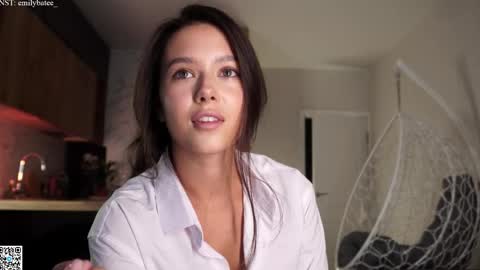 emilybatee online show from 20, 4, 2026