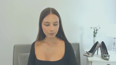 EmilyCharming online show from 7, 2, 2025