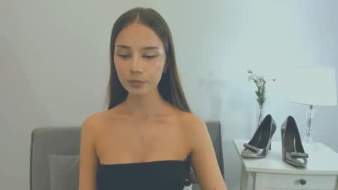 EmilyCharming online show from 8, 2, 2025