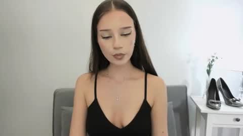 EmilyCharming online show from 18, 9, 2025