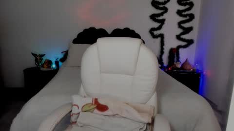  Emily Dolshe  online show from 5, 12, 2025