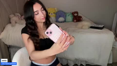 Snapshot of emilyfawn chatting on 19, 9, 2025 emilyfawn online show from 19, 9, 2025