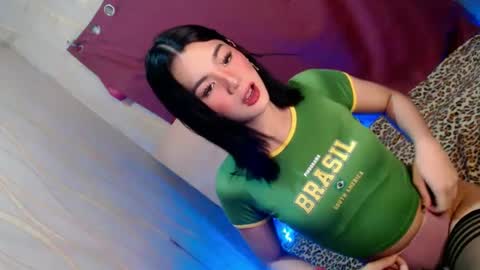 Snapshot of emilyfuckers chatting on 1, 1, 2025 ariane online show from 1, 1, 2025