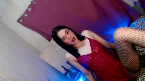 Snapshot of emilyfuckers chatting on 4, 1, 2025 ariane online show from 4, 1, 2025