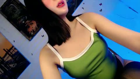 Snapshot of emilyfuckers chatting on 18, 1, 2025 ariane online show from 18, 1, 2025