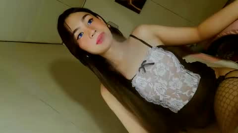 Snapshot of emilyfuckers chatting on 24, 10, 2025 ariane online show from 24, 10, 2025