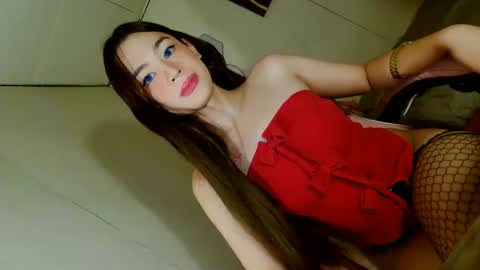 Snapshot of emilyfuckers chatting on 1, 11, 2025 ariane online show from 1, 11, 2025