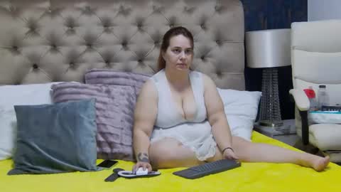 Snapshot of emilymaze chatting on 2, 2, 2026 Emily online show from 2, 2, 2026