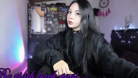 Snapshot of emilyrymer chatting on 2, 12, 2024  Emily Support me to have 100 likes plx online show from 2, 12, 2024