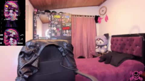 Snapshot of emilyrymer chatting on 20, 12, 2024  Emily Support me to have 100 likes plx online show from 20, 12, 2024